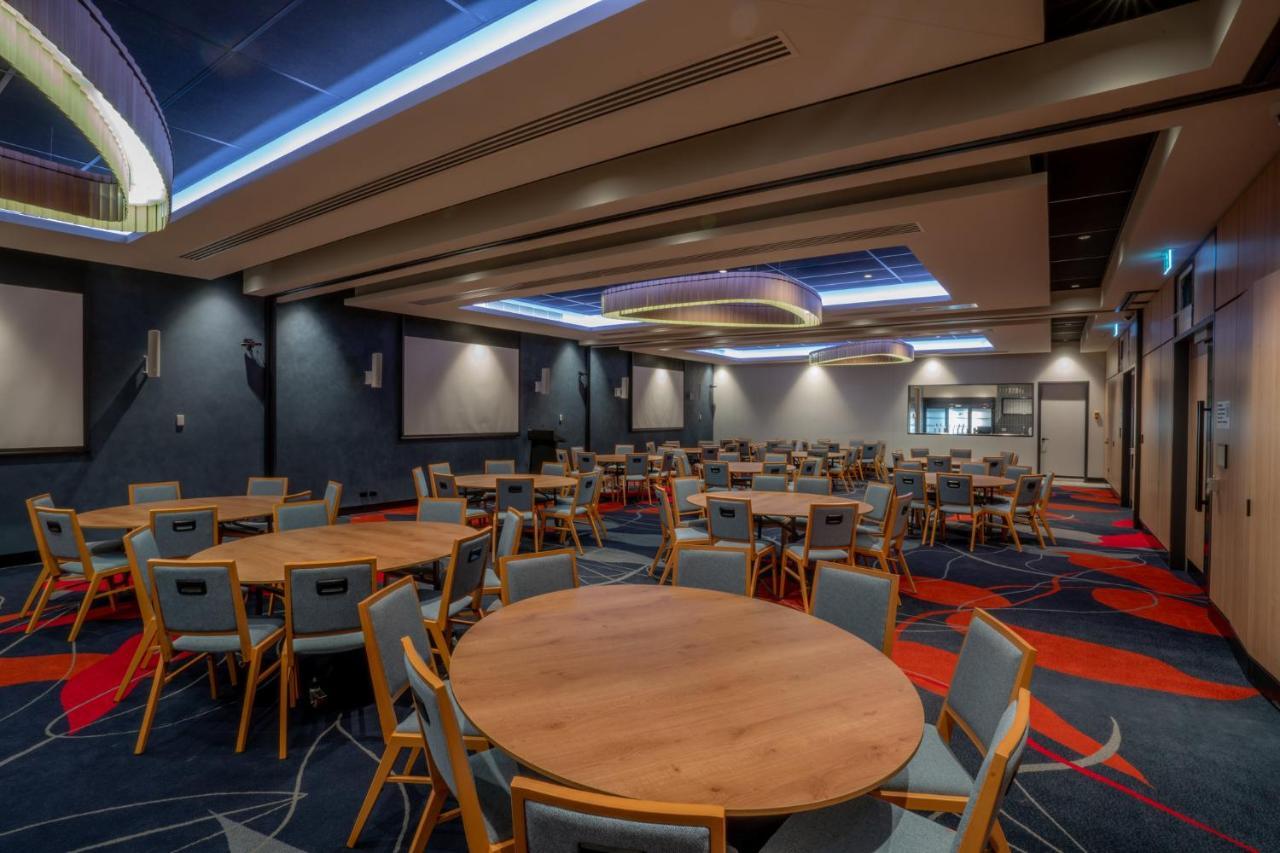 Holiday Inn Sydney St Marys By Ihg Exterior foto