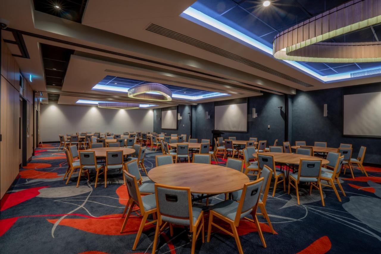 Holiday Inn Sydney St Marys By Ihg Exterior foto